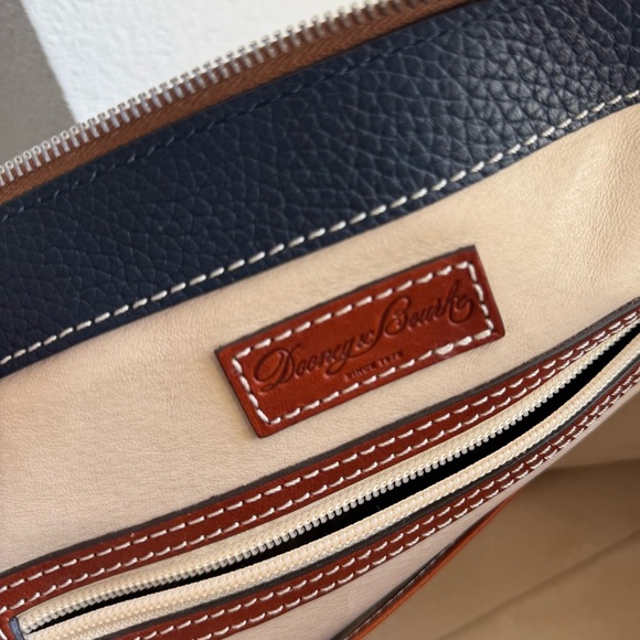 Dooney & Bourke Cambridge Zip Satchel Black and Brown Leather Medium Handbag - Picture 15 of 16